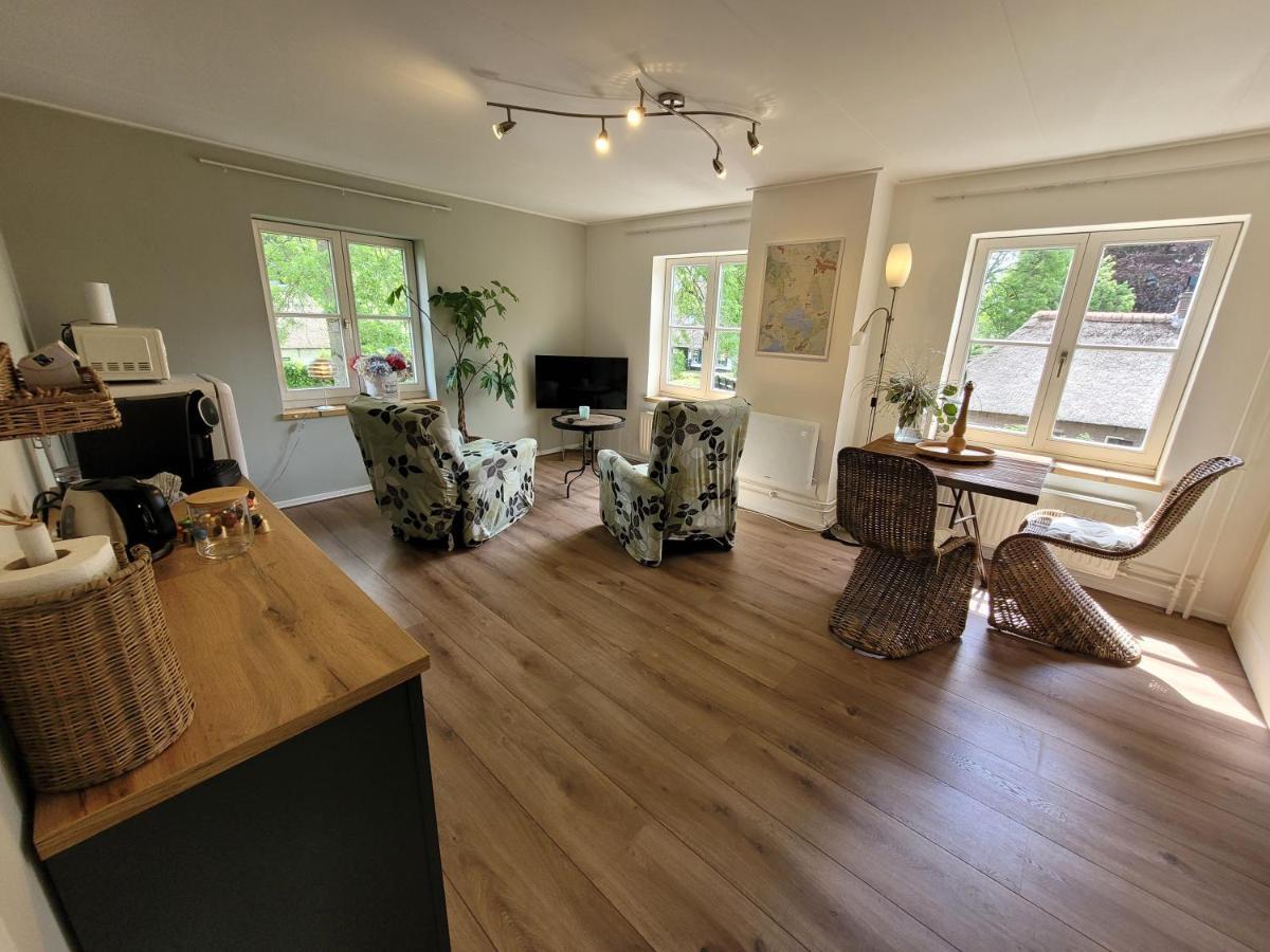 B&B Villa Giethoorn - Canalview, Privacy & Parking Экстерьер фото